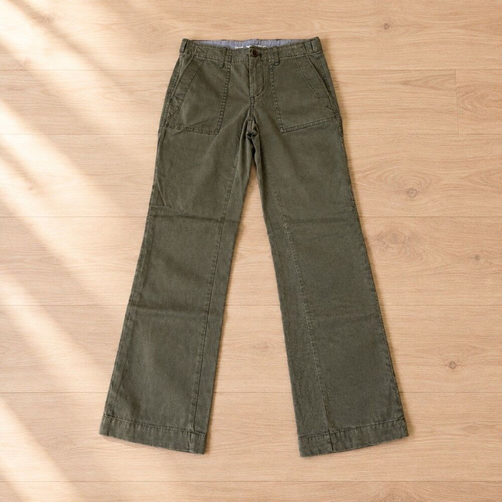 Banana Republic Olive Green Utility Chinos Adjustable waist band size 0 Petite